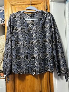 Zac & Rachel Snake-Print Top in Blue, Gray, Black, & Cream
